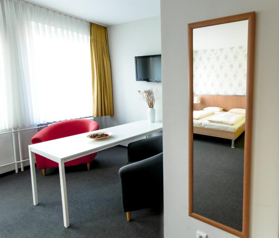 Hotel Flaemischer Hof Киль Экстерьер фото